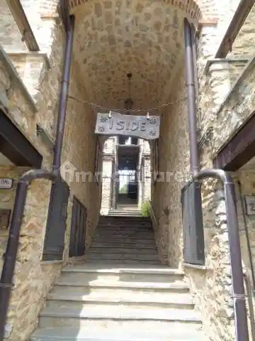 Appartamento in vendita a Roburent