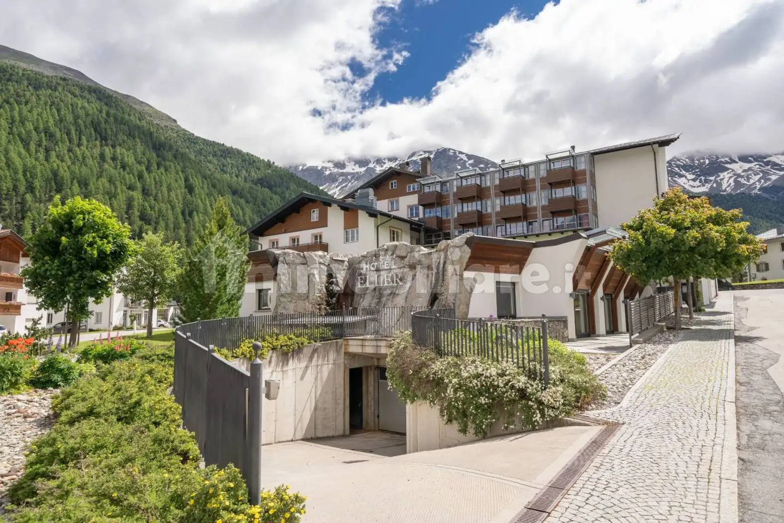 Palazzo - Edificio in vendita a Stelvio