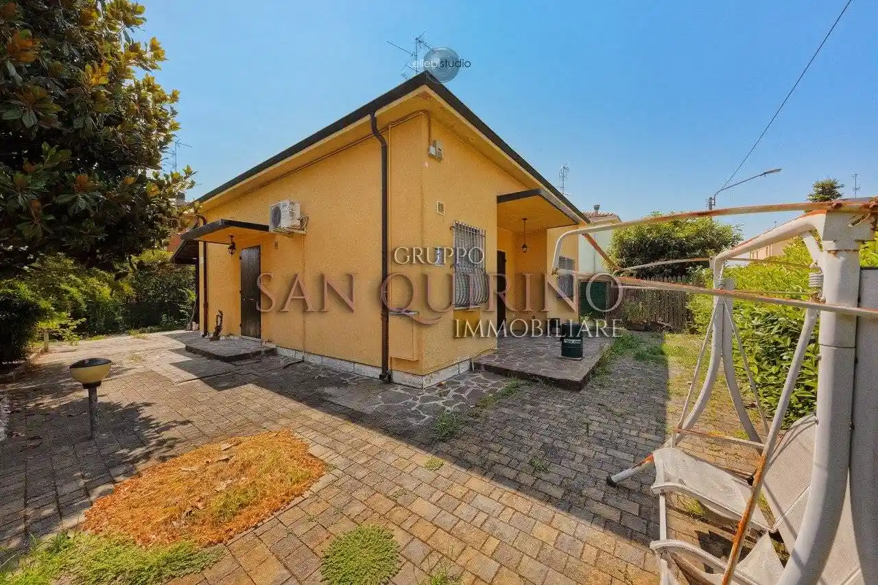 Villa in vendita a Mirandola