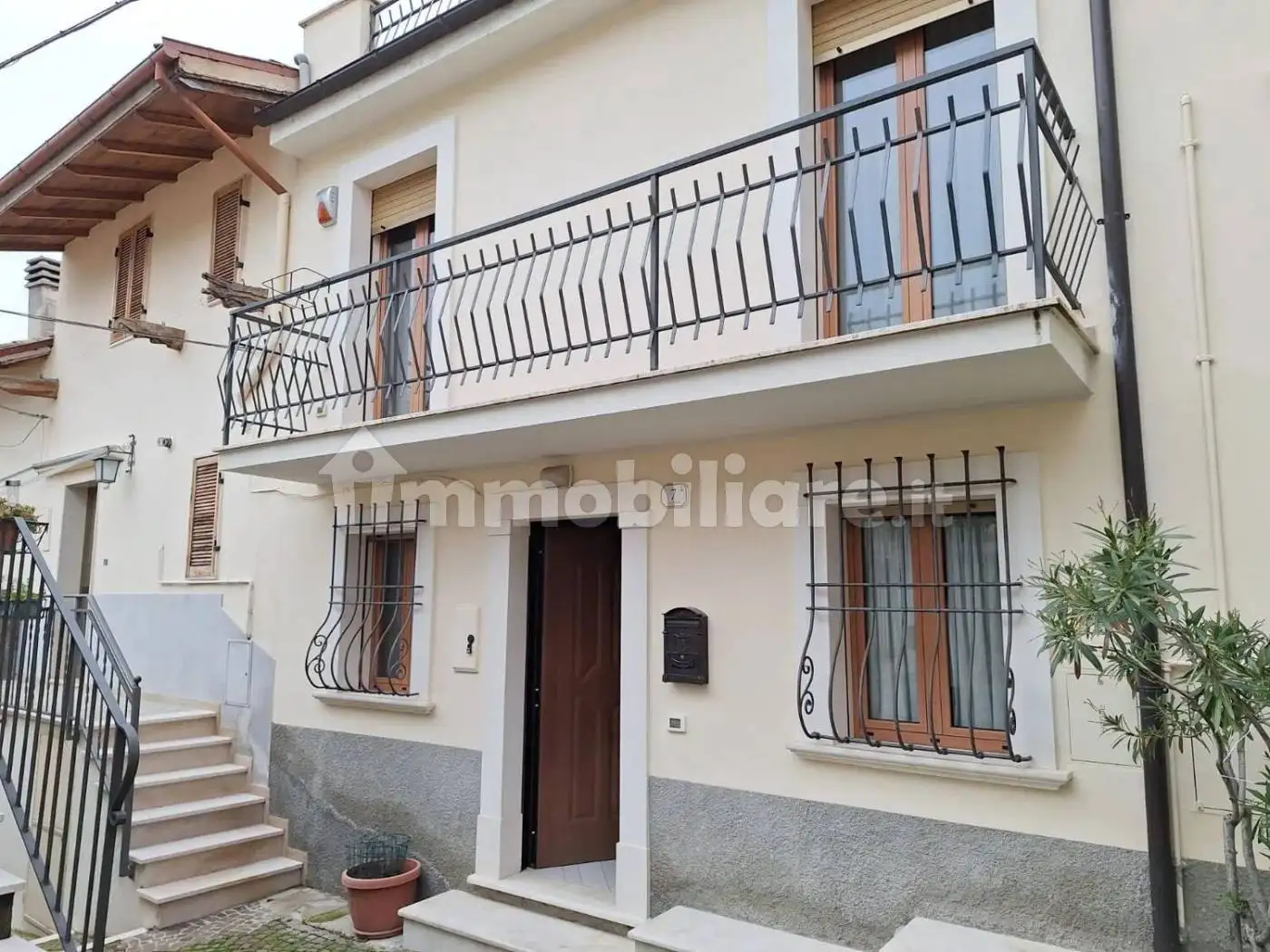 Villa in vendita a Pettorano sul Gizio