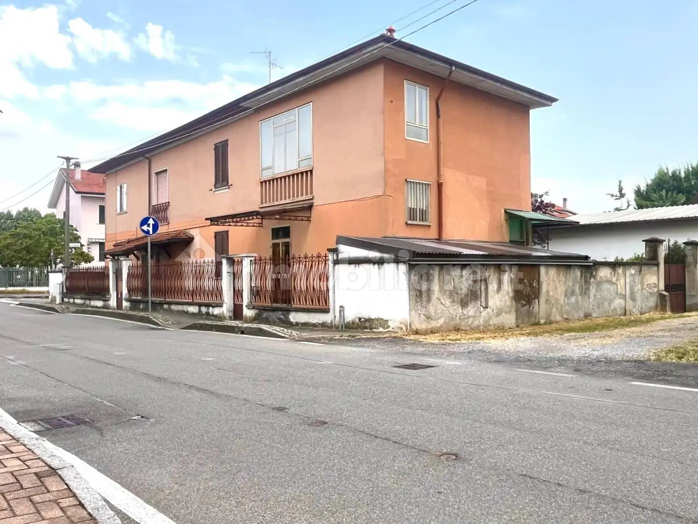 Casa indipendente in vendita a Santo Stefano Ticino