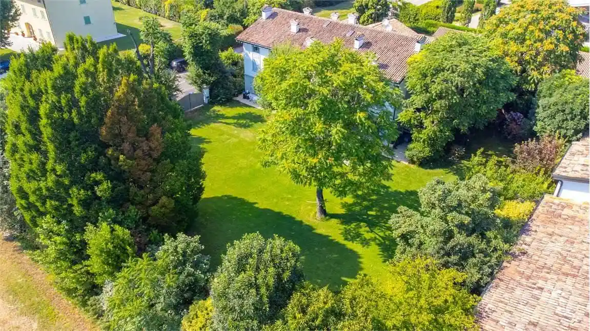 Villa unifamiliare, buono stato, 679 m², Villanova, Modena - foto 2