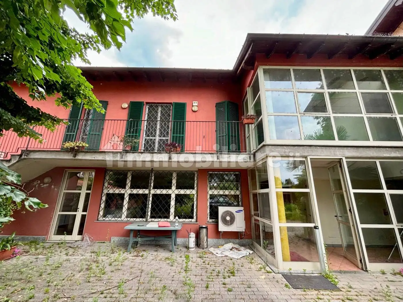 Building in vendita a Milan