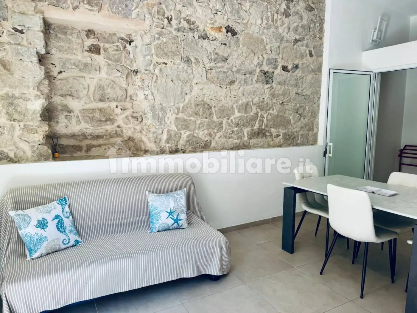 Appartamento in affitto a Carloforte