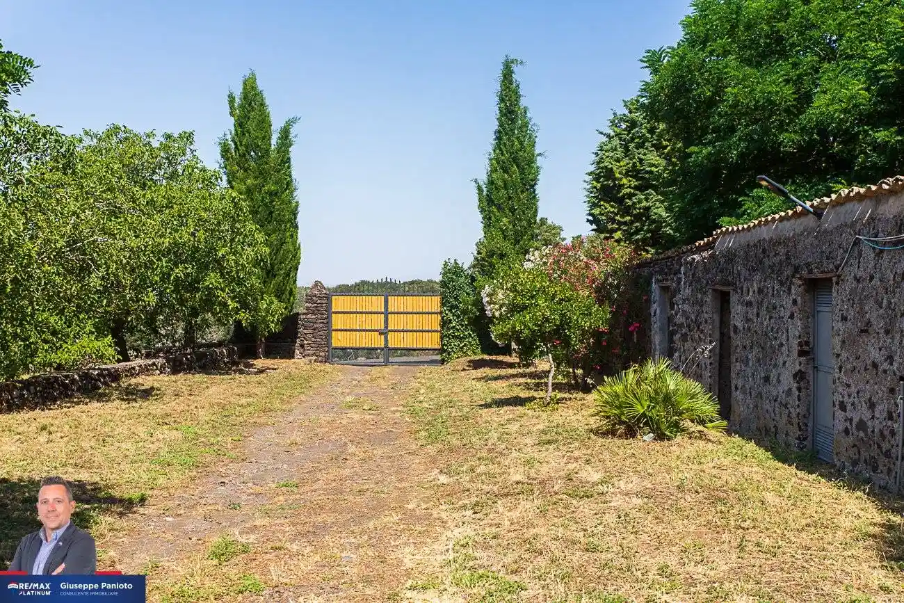 Rustico - Casale in vendita a Adrano