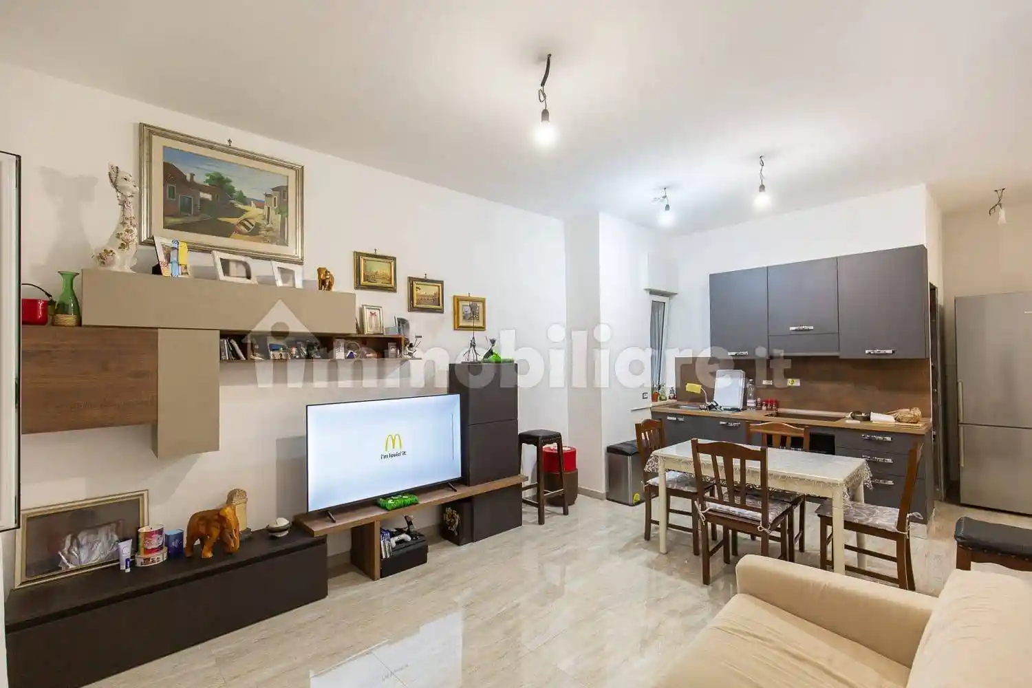 Appartamento in vendita a Colonna