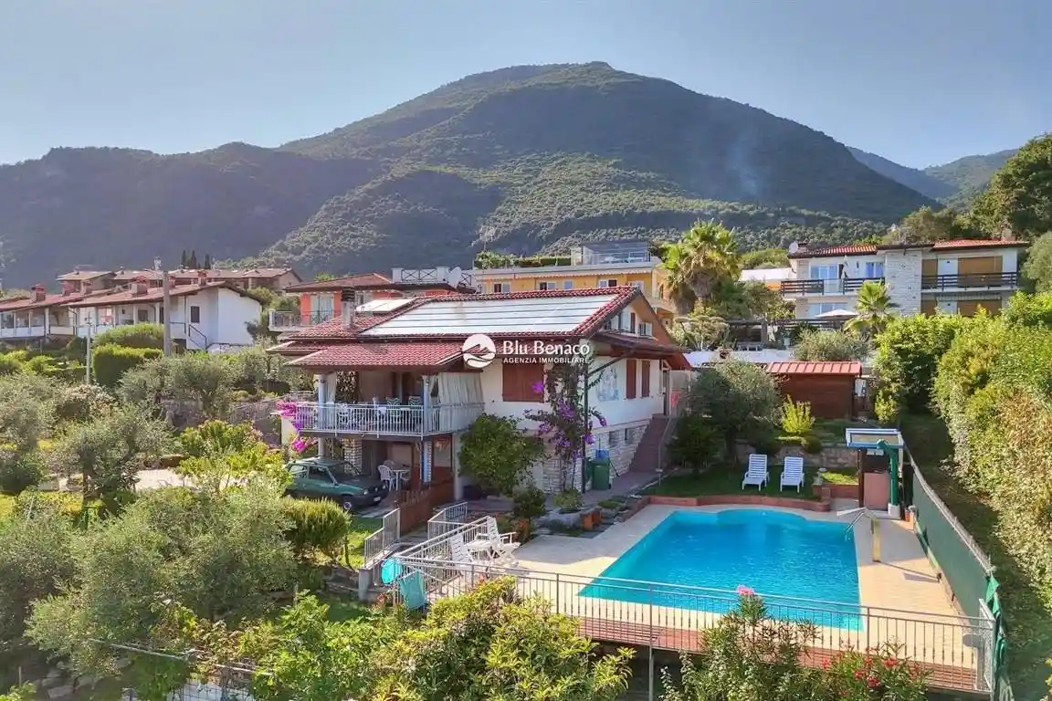 Villa in vendita a Toscolano-Maderno