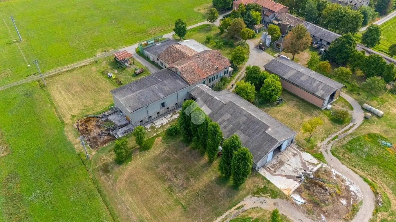 Casa indipendente in vendita a Reggio Emilia