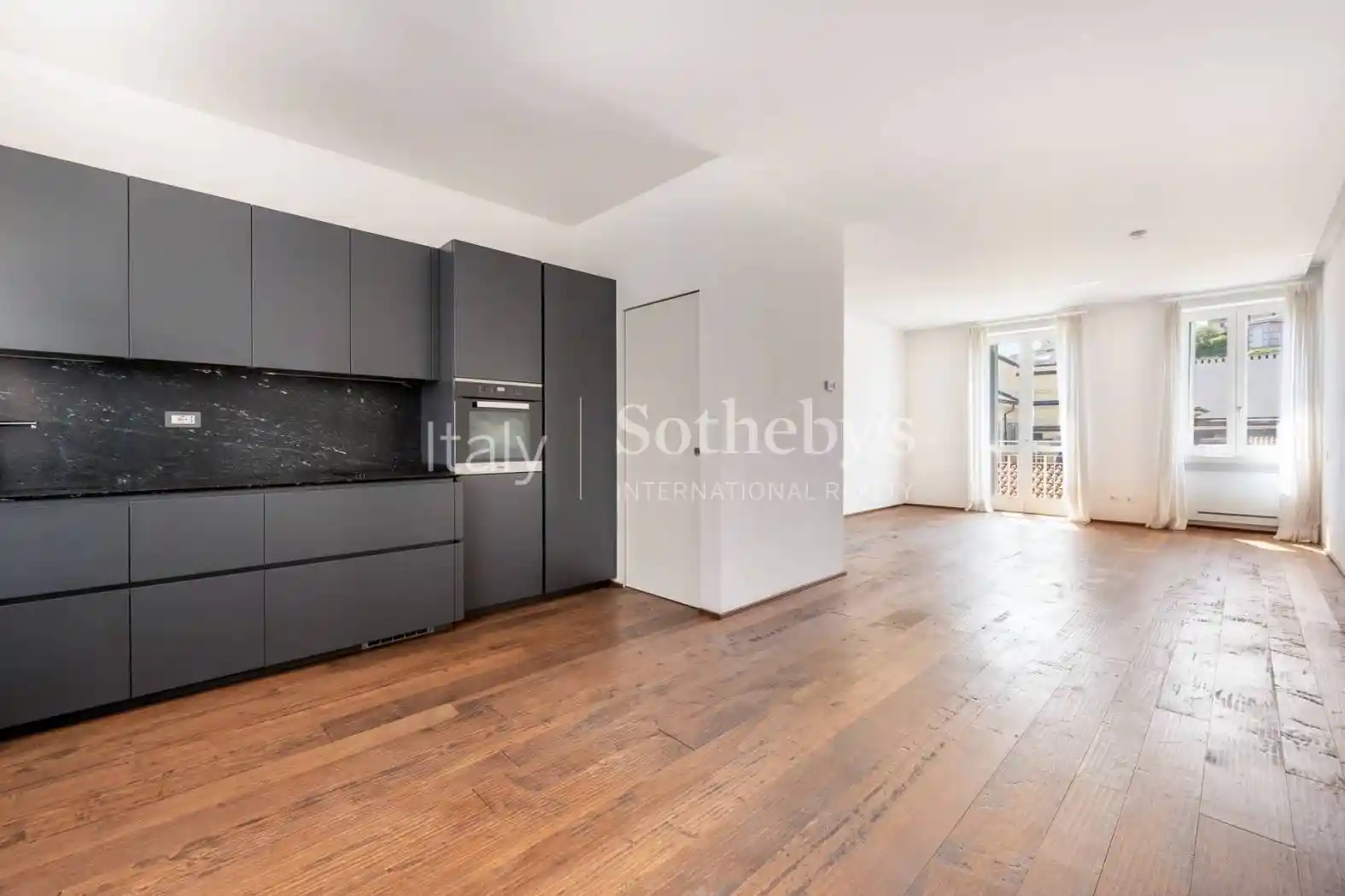 Quadrilocale via Montenapoleone, San Babila, Milano - foto 2