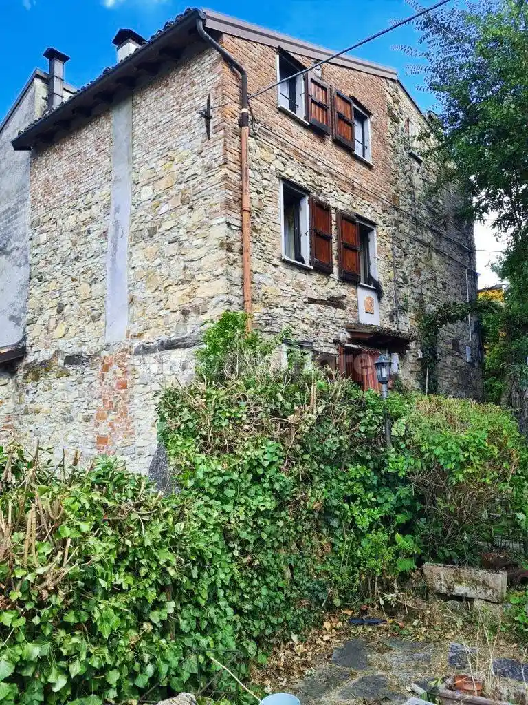 Rustico - Casale in vendita a Alta Val Tidone