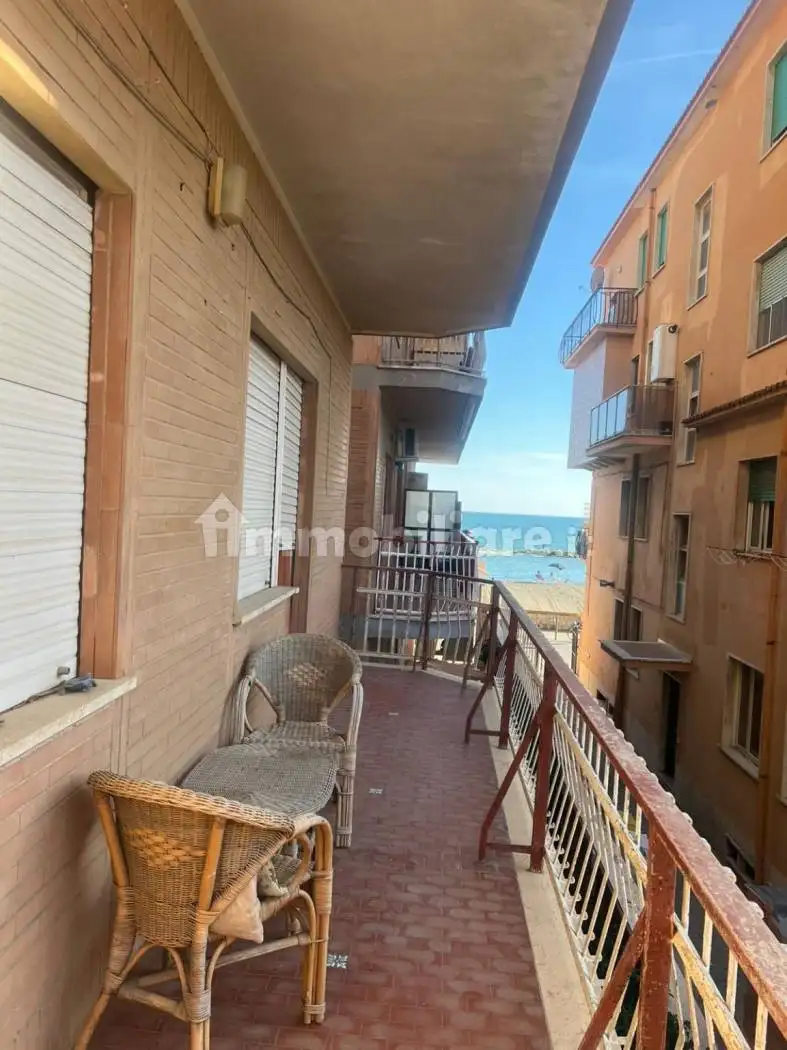 Trilocale via Duca degli Abruzzi, Centro, Ladispoli