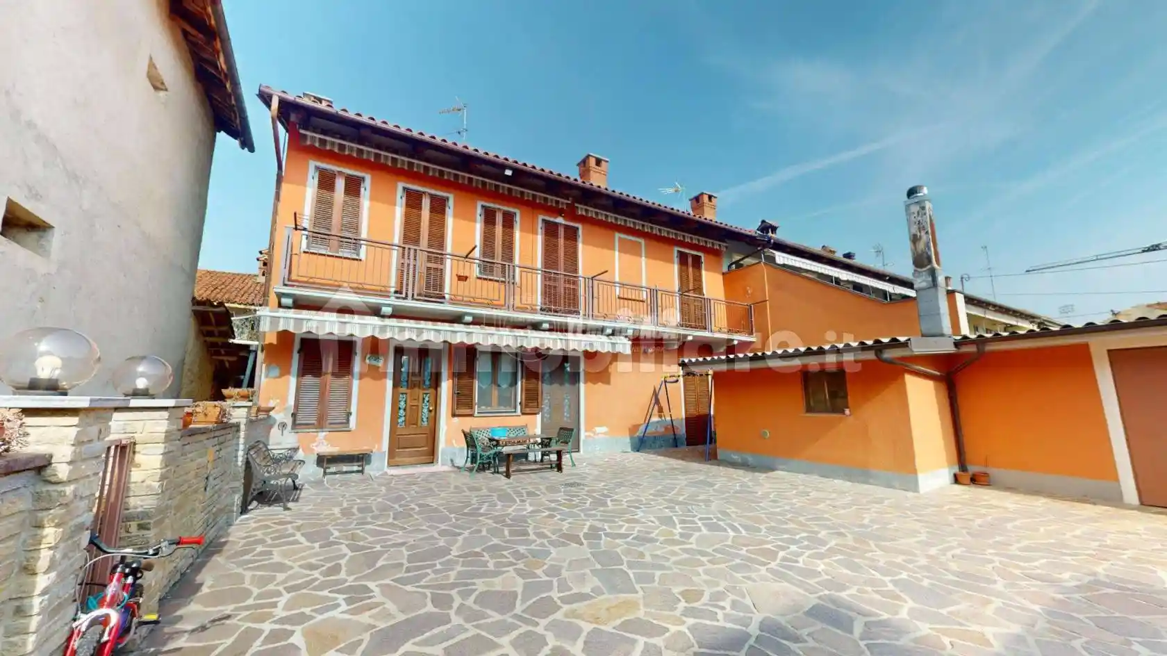 Casa indipendente in vendita a Sanfrè