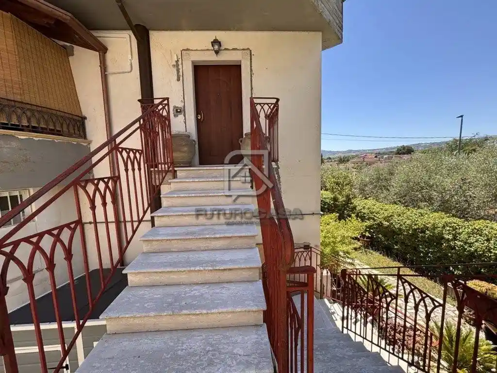 Villa unifamiliare via Giacomo Puccini, Centro, Grottaminarda - foto 5