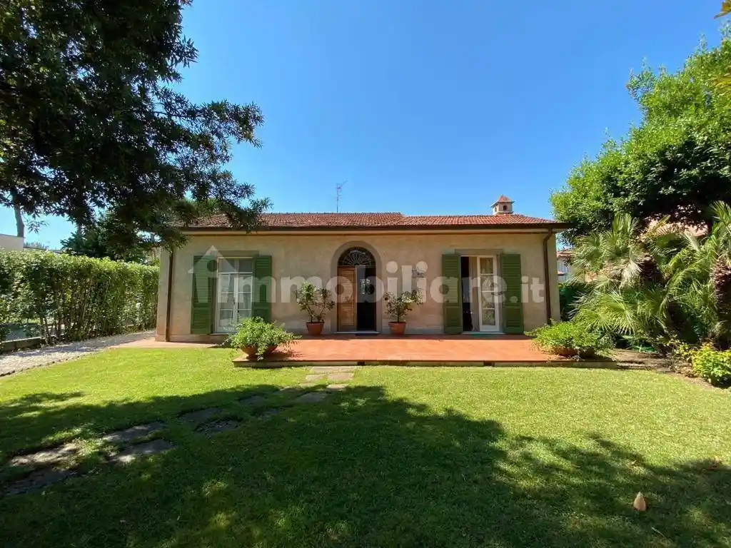 Villa in affitto a Forte dei Marmi