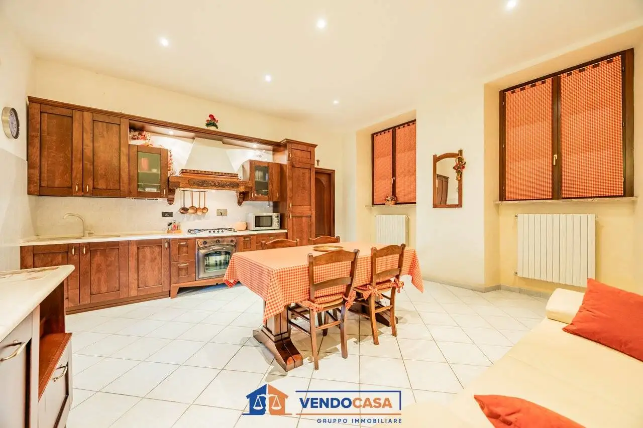 Villa unifamiliare via Martiri 42, Centro, Ceresole Alba - foto 4