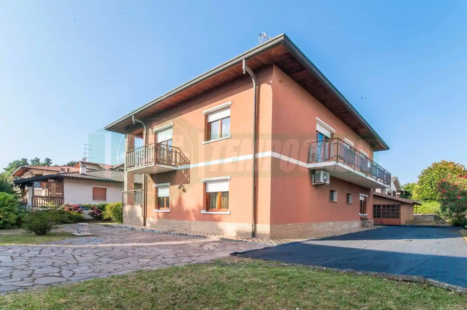 Villa in vendita a Venegono Inferiore