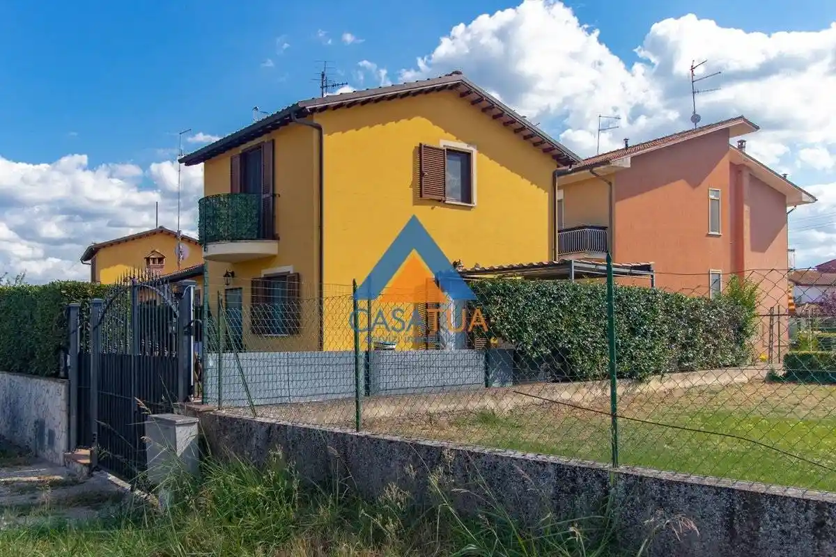 Villa a schiera viale Cesare Battisti, Attigliano - foto 2