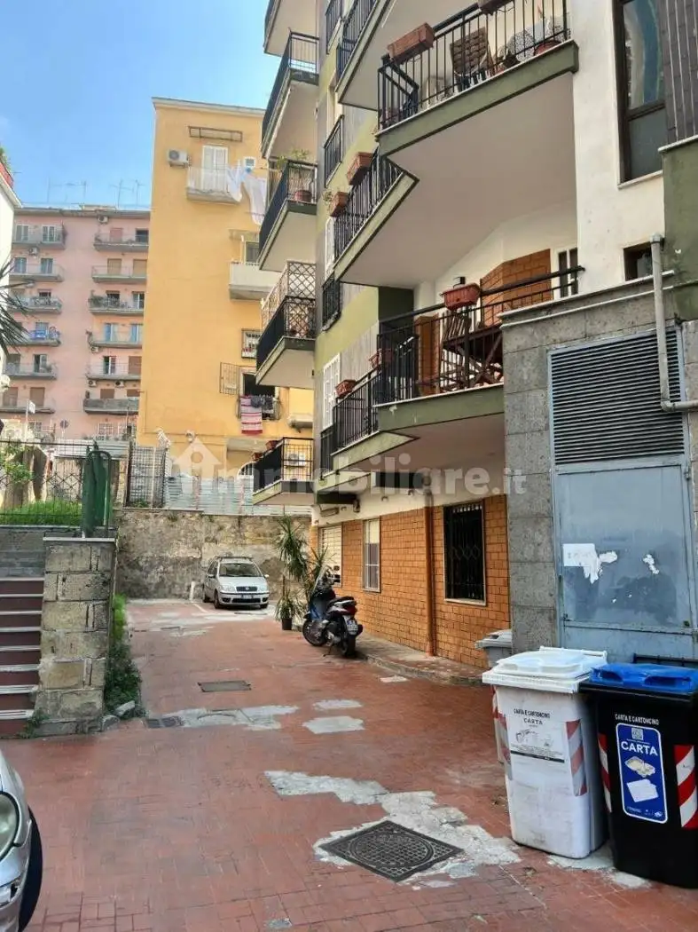 Appartamento in vendita a Napoli