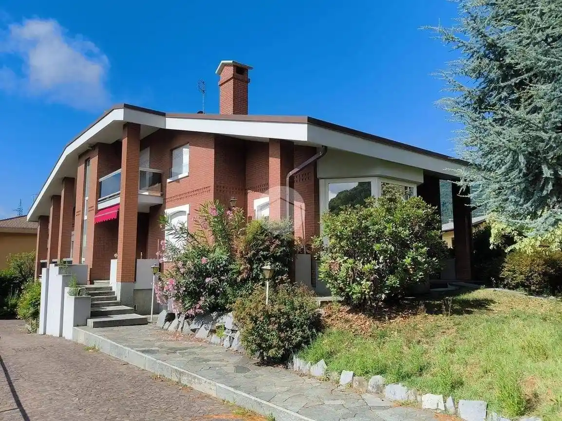 Villa in vendita a Cuorgnè