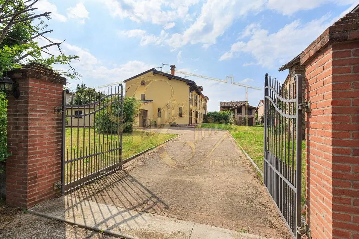 Rustico - Casale in vendita a Agazzano