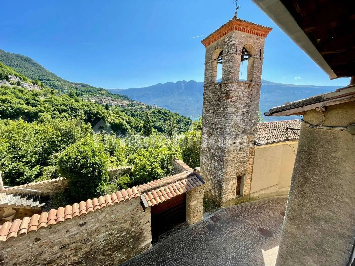 Appartamento in vendita a Tignale