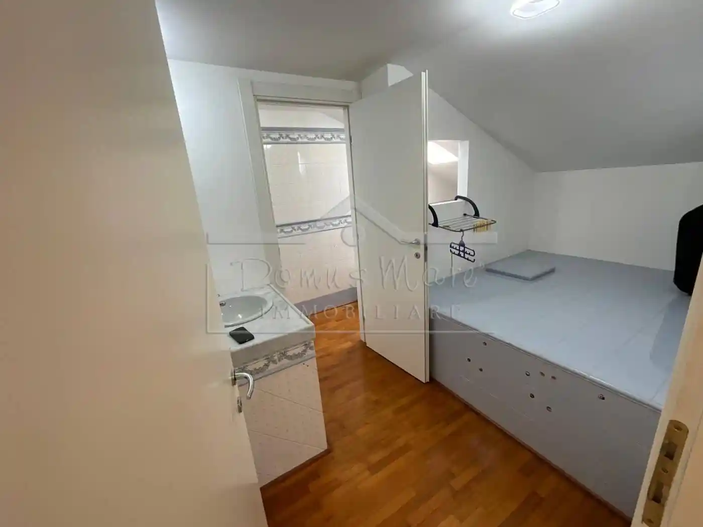 Trilocale via Antonio Baglietto 22, Centro Storico, Savona - foto 4