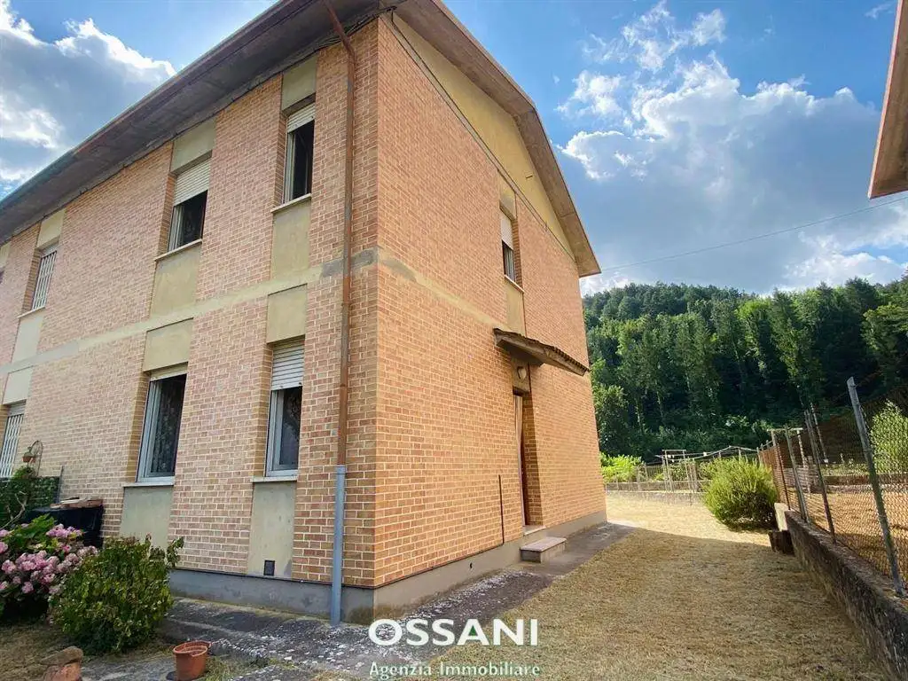 Appartamento in vendita a Tredozio