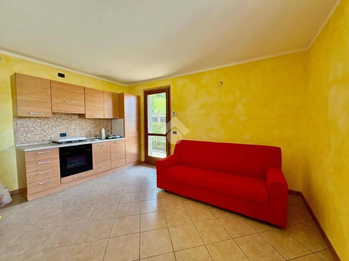 Trilocale via Don Paganelli 12, Centro, Cornalba - foto 4