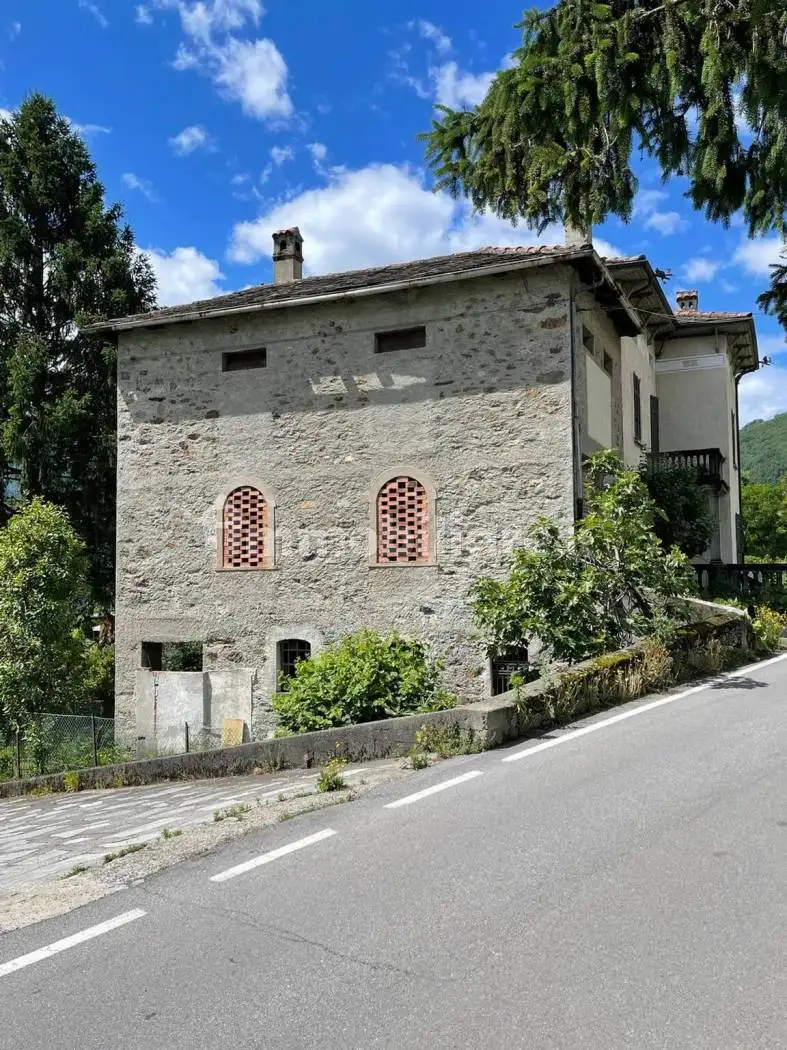Villa unifamiliare via Stelvio San C., Centro, Bianzone - foto 2