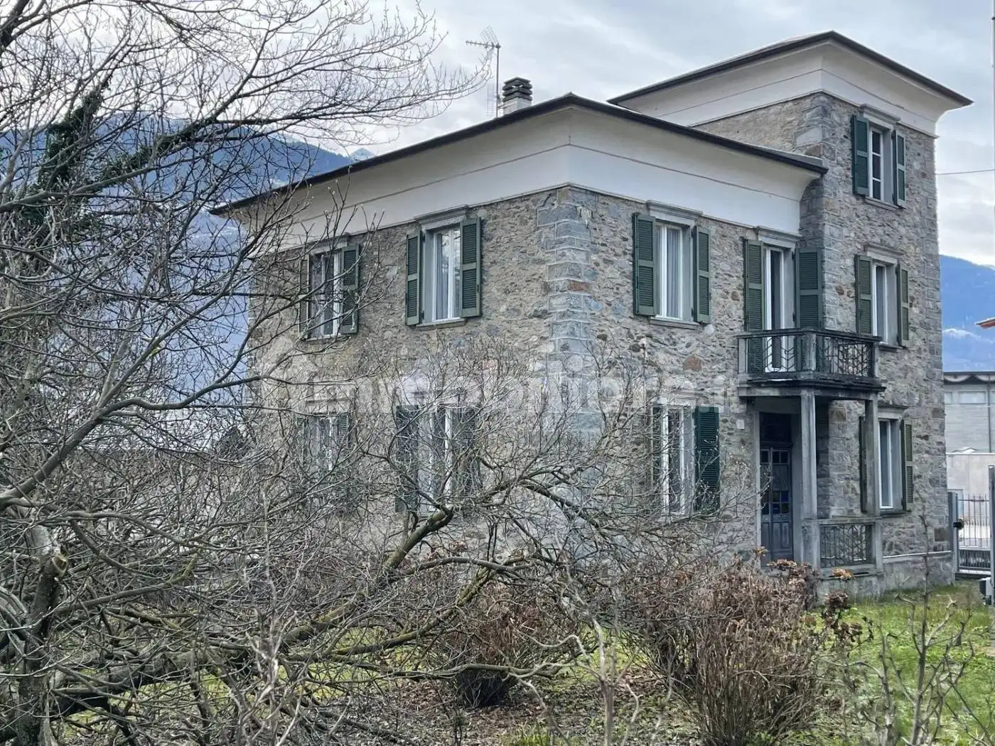 Villa in vendita a Chiuro