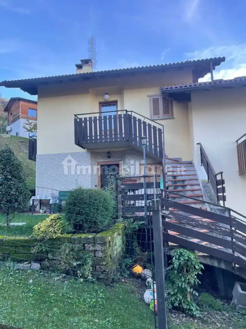 Trilocale via Fazzinelli San C., Castello dell'Acqua - foto 2