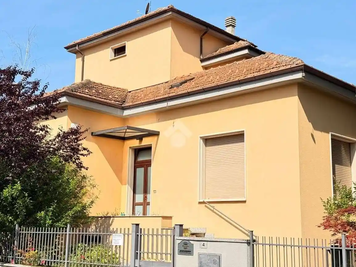Villa in vendita a Godiasco Salice Terme
