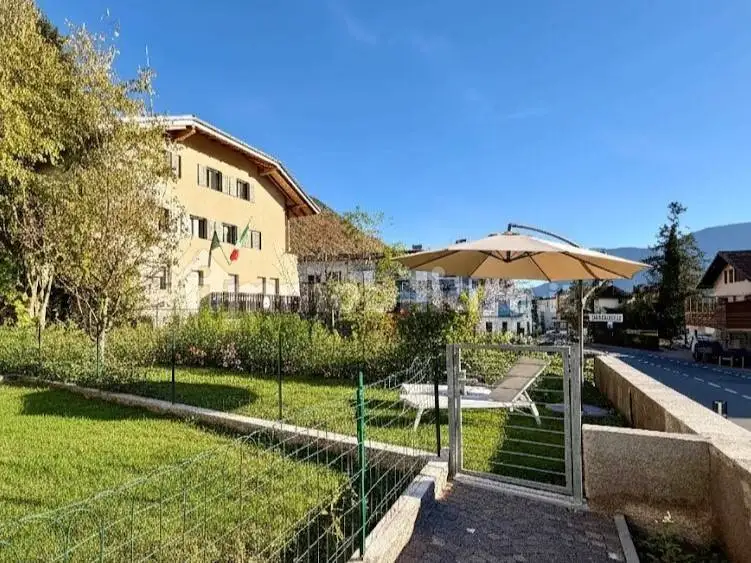 Appartamento in vendita a Postal