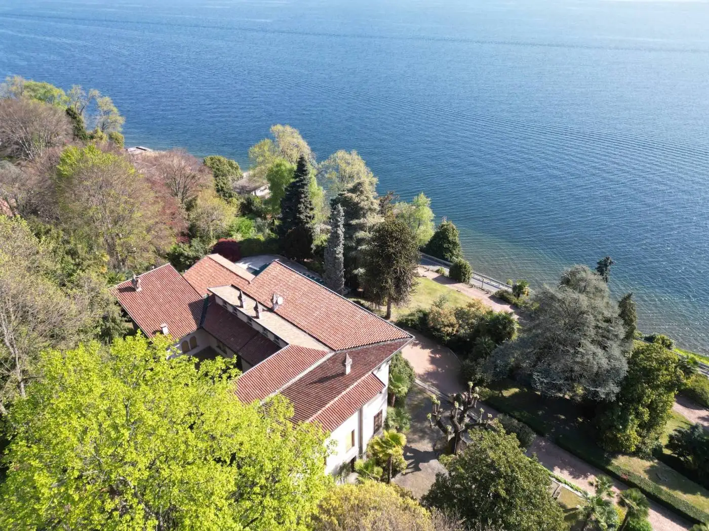 Villa in vendita a Belgirate