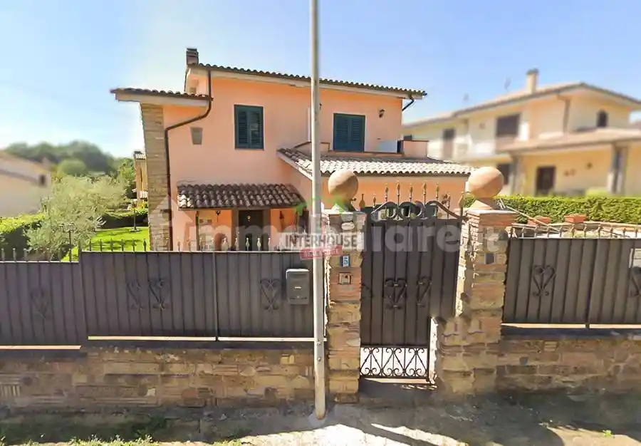 Villa in vendita a Bassano Romano