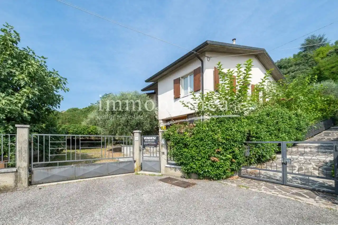 Villa in vendita a Cavaion Veronese