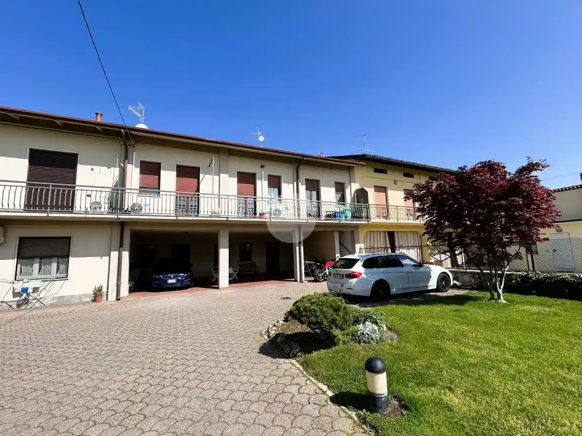 Appartamento in vendita a Rovato