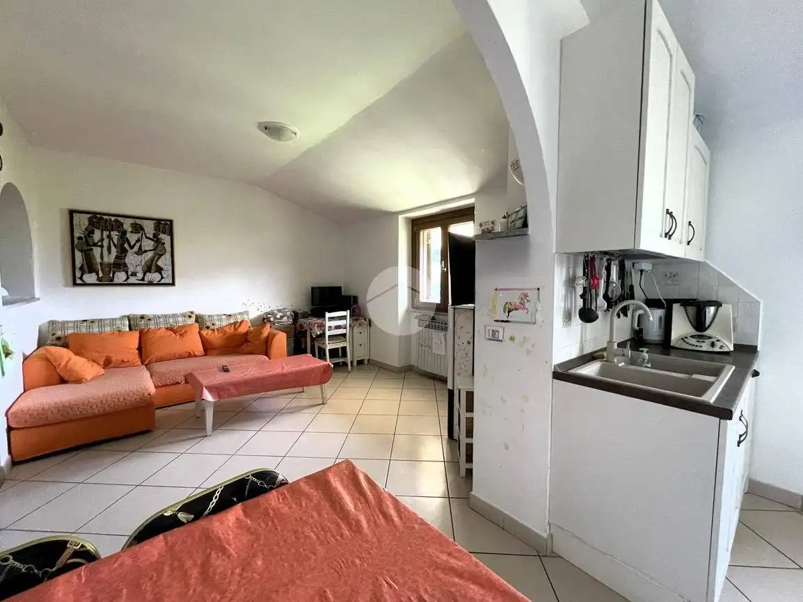 Quadrilocale via Isola 5, Centro, Bienno - foto 2