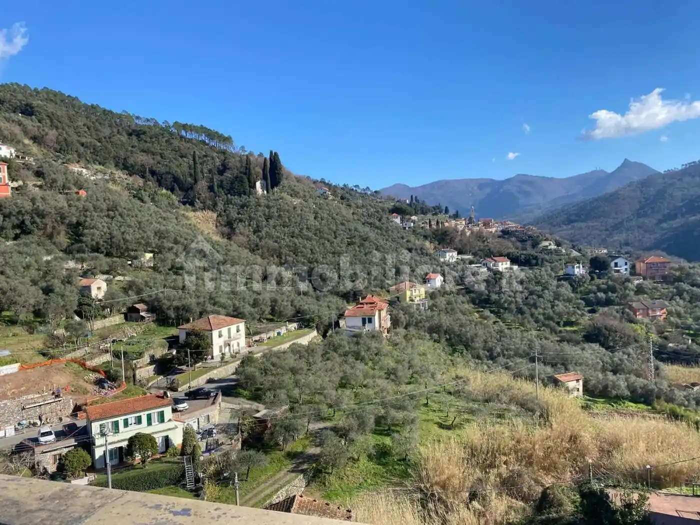 Casa indipendente in vendita a Castiglione Chiavarese