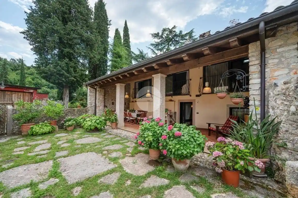 Rustico - Casale in vendita a Costermano sul Garda