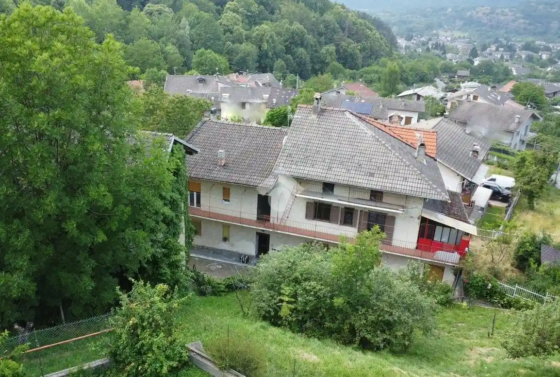 Palazzo - Edificio in vendita a Gravere