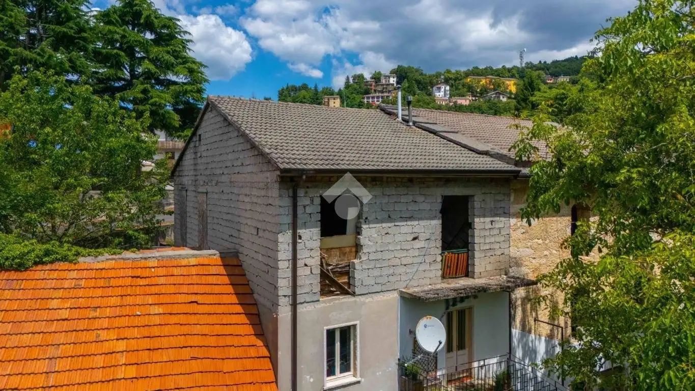 Rustico - Casale in vendita a Roverè Veronese