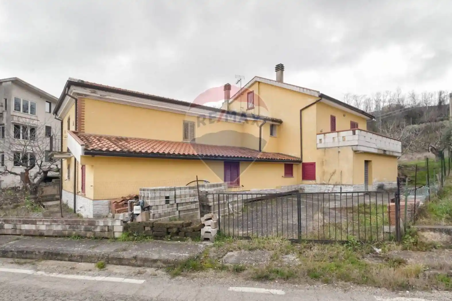 Terratetto unifamiliare 250 m², da ristrutturare, Penne - foto 2