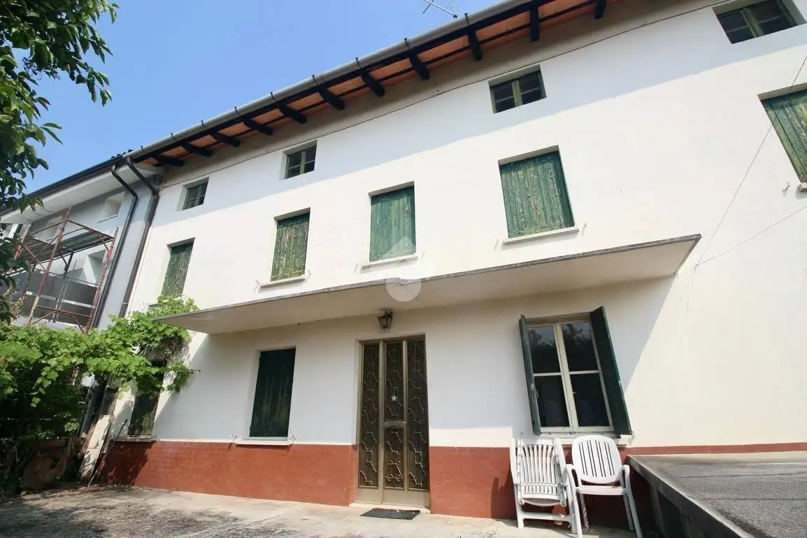 Casa indipendente in vendita a Udine