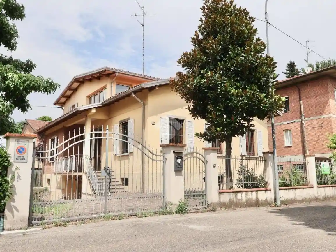 Villa in vendita a Reggio Emilia
