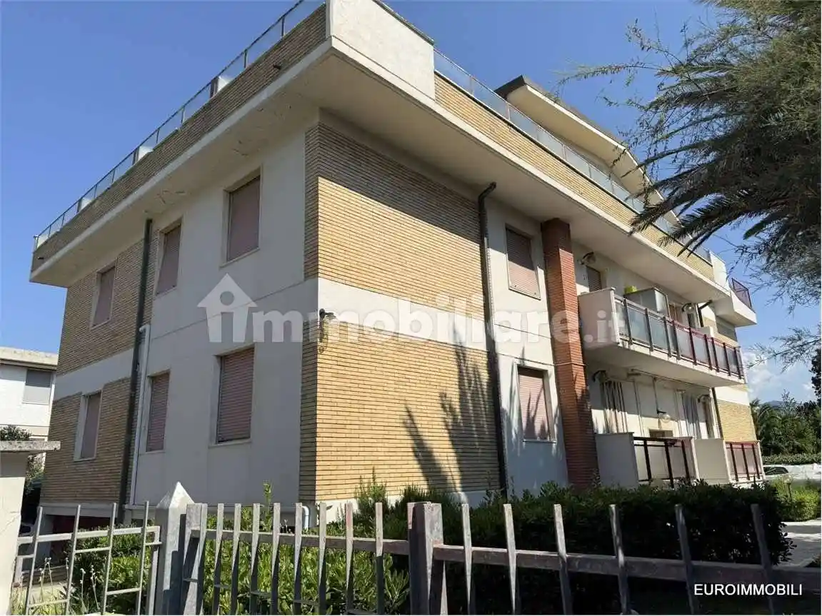 Appartamento in vendita a Carrara