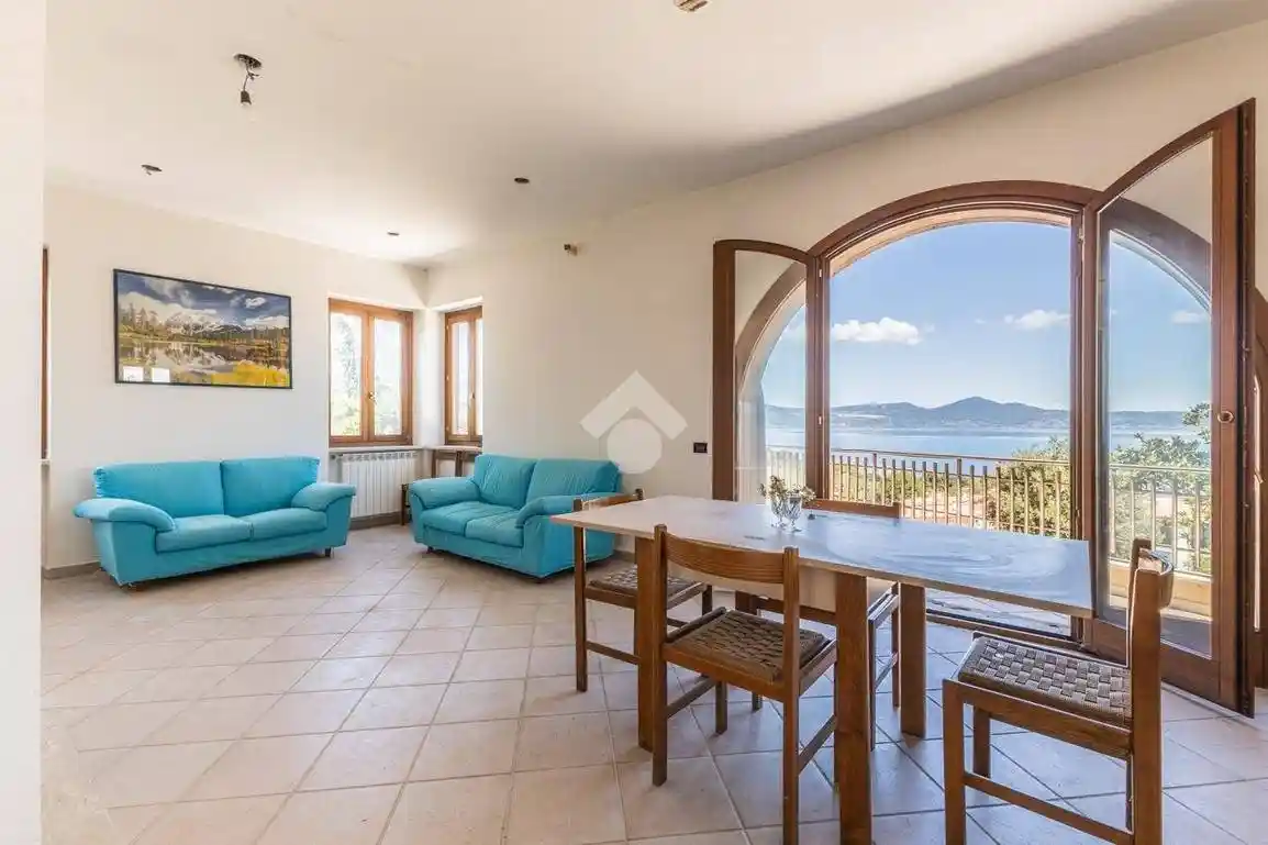 Villa in vendita a Bracciano