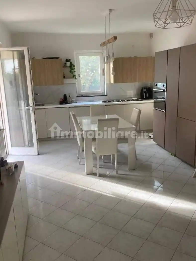 Appartamento in vendita a Massa