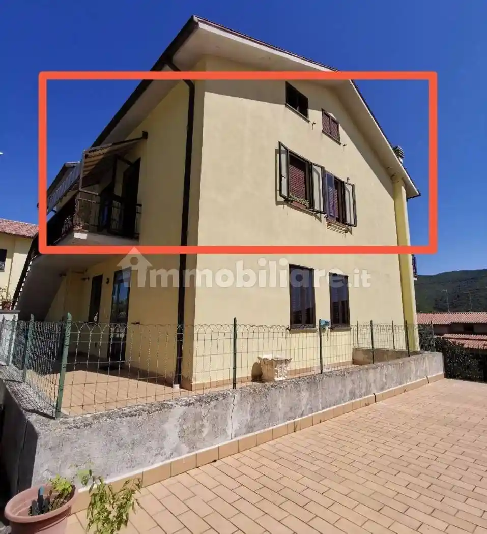 Appartamento in vendita a Baschi