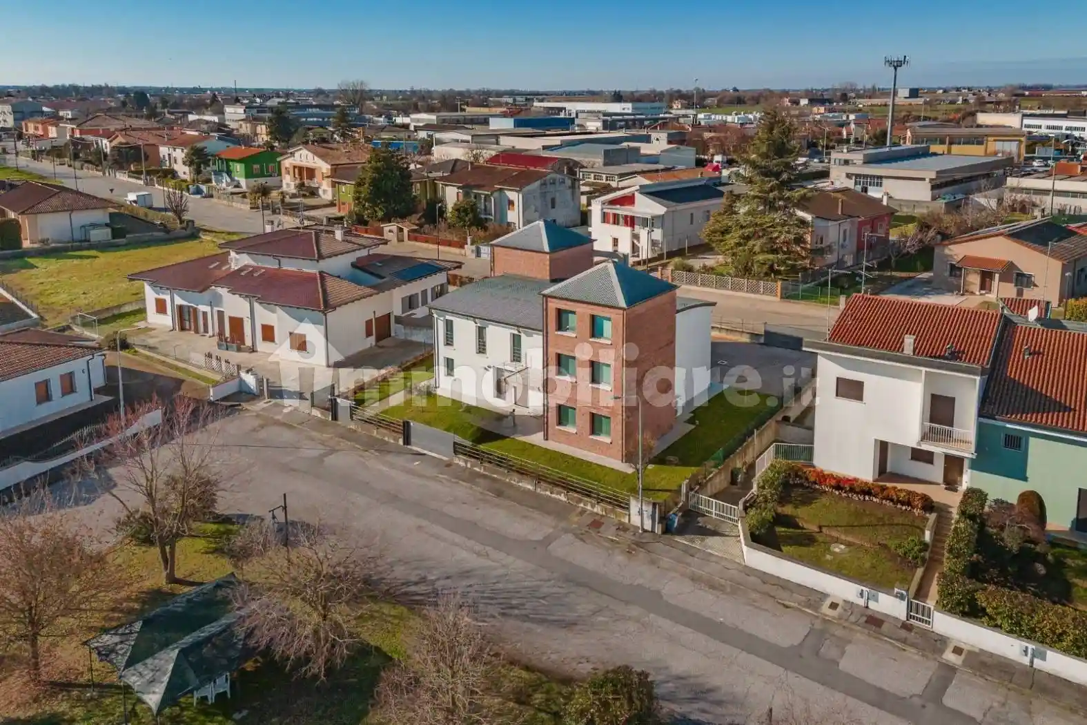 Terratetto plurifamiliare via Aderito Ferrari 11, Castellucchio - foto 3